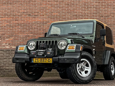 Jeep Wrangler 2.5i Sport Hardtop **VERKOCHT**