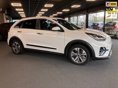 Kia E-Niro ExecutiveLine 64 kWh Org.Nederlands PDC V+A