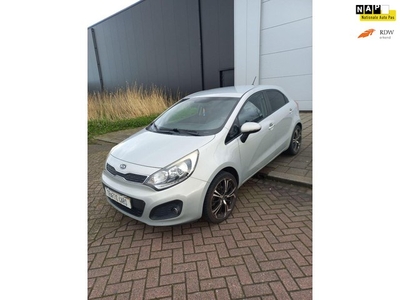 Kia Rio 1.1 CRDi Super Pack .keyless.airco.aluminum velgen