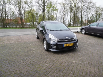 Kia Rio 1.2 CVVT ExecutiveLine NAVI CLIMA STOEL- EN STUURVERWARMING