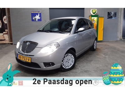 Lancia Ypsilon 1.4-16V Oro 95PK Elektrisch pakket Airco