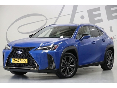 Lexus UX 250h F Sport Line/ Head-up display/ Navigatie