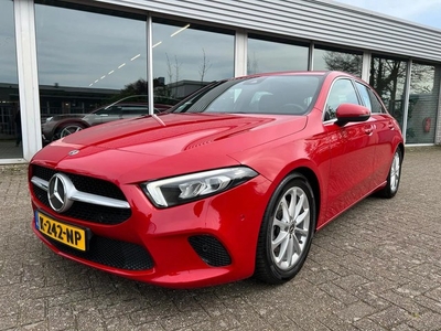 Mercedes-Benz A-Klasse 200 Automaat, Nieuw Model, LED, Navi