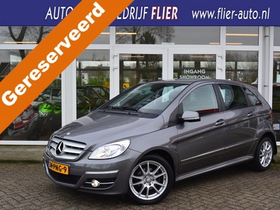 Mercedes-Benz B-Klasse 180 116PK Business Class Automaat | Trekhaak | Orig. NL | NAP | Nieuwstaat |