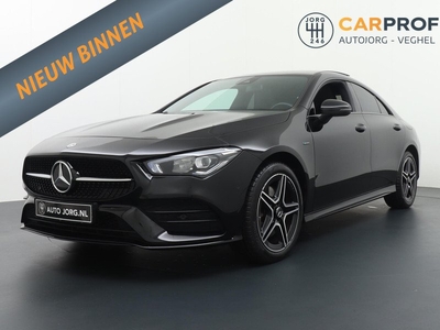 Mercedes-Benz CLA-klasse 250 e AMG | Panorama Dak | Sfeerverlichting | Stoelverwarming