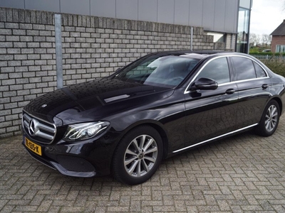 Mercedes-Benz E-klasse 200 D Premium Autom Panodak Leder Sportst Stoelverw Navi Camera LED Kopl Clima 2x PDC LMV ENZ NL Auto.