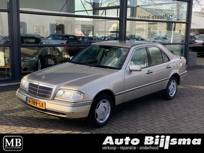 Mercedes C-klasse 180 Elegance, zeer net, airco