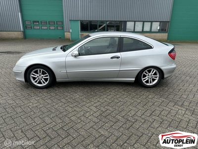 Mercedes C-klasse Sportcoupé 220 CDI ROESTVRIJ!!