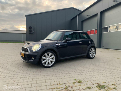 Mini 1.6 Cooper S | Luxe uitvoering | Zwart leer | pano dak