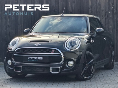 Mini Cabrio 2.0 Cooper S Chili Serious Business Vol opties