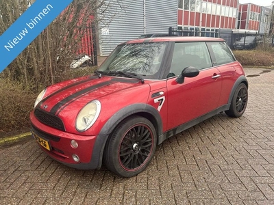 Mini Mini 1.6 One Seven Airco, LM Velgen, Onderhoud