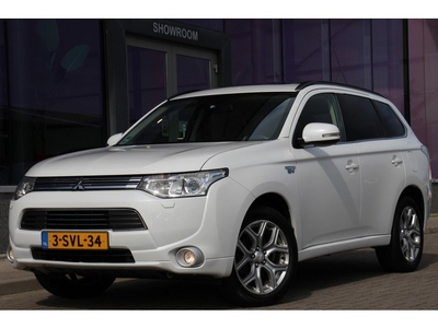 Mitsubishi Outlander 2.0 PHEV Instyle+ Leder Schuifdak