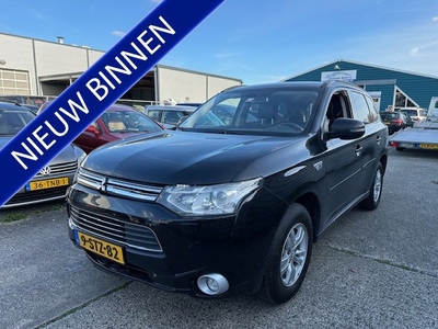 Mitsubishi Outlander 2.0 PHEV Intense + Rijdbare schade