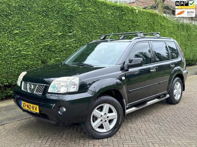 Nissan X-Trail 2.5 Elegance