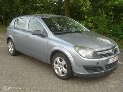 Opel ASTRA 1.3 CDTi 6 Bak Airco Cruise Distributie defect.