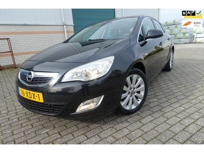 Opel Astra 1.4 Turbo Anniversary Edition - navi - trekhaak