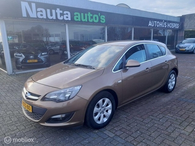 Opel Astra 1.4 Turbo Edition, Trekhaak, Navi