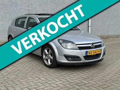 Opel Astra 1.6 Essentia-Pano-Airco-Leer-NieuwAPK