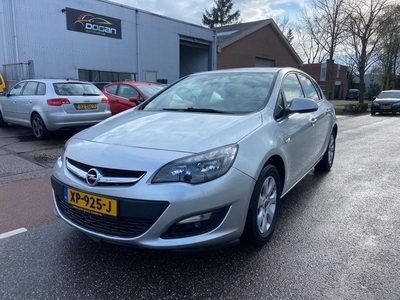 Opel Astra 1.7 CDTi S/S Business + (bj 2014)