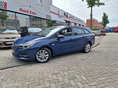 Opel ASTRA SPORTS TOURER 1.2 BUSINESS EDITION / 1e Eigenaar / Navigatie /