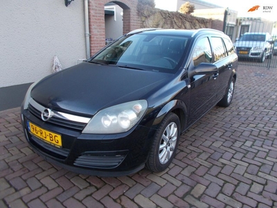 Opel Astra Wagon 1.4 Elegance bj 2005 loopt op 3 cil