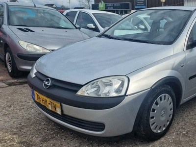 Opel Corsa 1.2-16V Comfort €899,- Rijd perfect afgeleverd met nieuwe apk