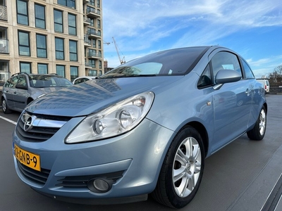 Opel Corsa 1.4-16V Cosmo Navi CarPlay Goed OH!