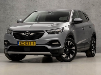 Opel Grandland X 1.2 Turbo Executive Sport (APPLE CARPLAY, NAVIGATIE, CLIMATE, GETINT GLAS, LEDER, SPORTSTOELEN, CRUISE, ELEK ACHTERKLEP, NIEUWE APK, NIEUWSTAAT)