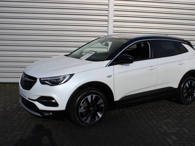 Opel Grandland X 1.2 Turbo Ultimate Climaten Controle|18 inch velgen| Navigatie| Camera voor/achter| Trekhaak| Metalliclak| Dealer onderhouden| Voorruit verwarming