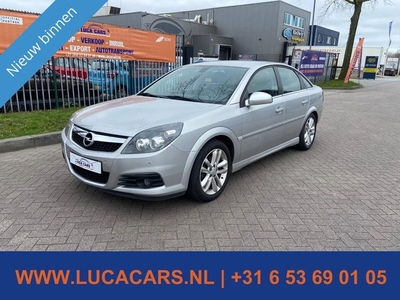 Opel Vectra GTS 1.8-16V Executive AUTOMAAT VOL LEER NIEUWE