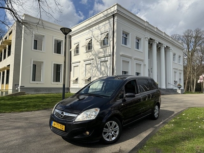 Opel Zafira 1.8 GERESERVEERD, PANORAMADAK, SUPERLUXE!!