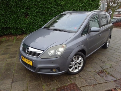 Opel Zafira 2.2 Cosmo