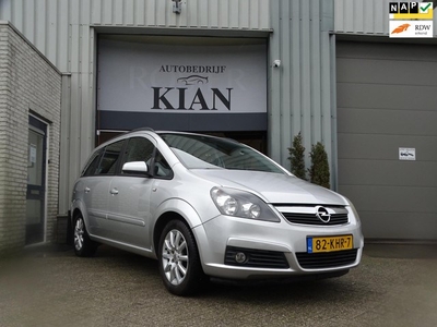 Opel Zafira 2.2 Essentia7 persoons