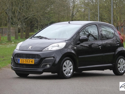 Peugeot 107 1.0 12V Active 5 deurs / Airco / Dagrijverlichting / Elektrische ramen / Slechts 60.515 km.