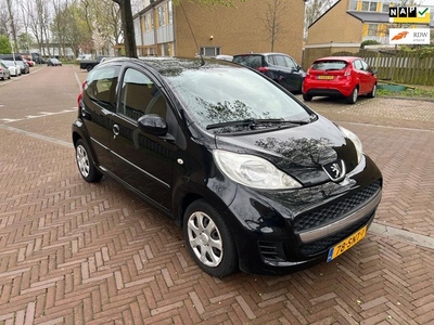 Peugeot 107 Airco / bouwjaar 2011 / 5 deurs / Leuke auto