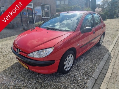 Peugeot 206 1.1 XR/NWE DISTR/APK JAN '25/5 DRS (bj 2004)