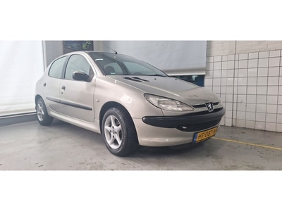 Peugeot 206 1.4 Air-line 2