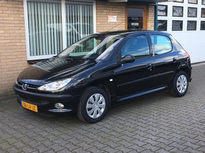 Peugeot 206 1.4 Gentry 5-deurs Airco (bj 2003)