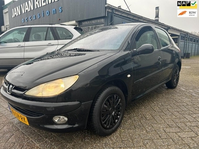 Peugeot 206 1.4 Gentry Airco 5 drs elektrische ramen