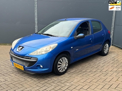 Peugeot 206 + 1.4i / 5 Deurs / Airco / 84.000 Km Nap !!!