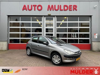 Peugeot 206 XT 1.6-16V / AIRCO NETTE AUTO!