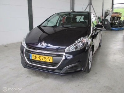 Peugeot 208 1.2 PureTech Active automaat navi