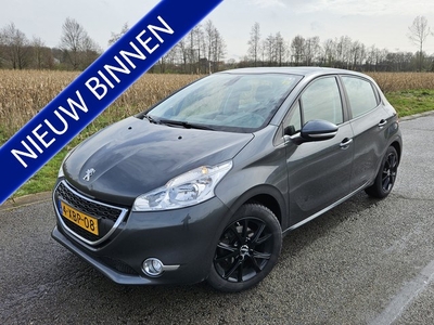 Peugeot 208 1.2 VTi Airco/Cruise/Navi/ Trekhaak