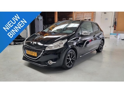 Peugeot 208 1.2 VTi Envy Navi, Bluetooth, LMV, NAP....