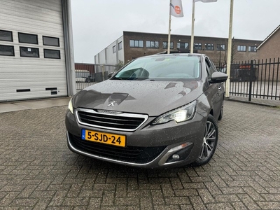 Peugeot 308 1.6 e-HDi Première 5D (bj 2013)