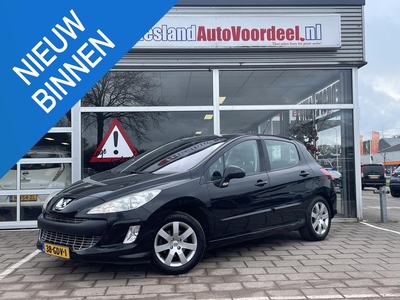 Peugeot 308 1.6 XT Automaat//Panodak/Cruise/Climate/Navigatie/