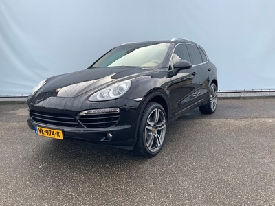 Porsche Cayenne 3.0 D. Grijs Kenteken .Automaat Trekhaak