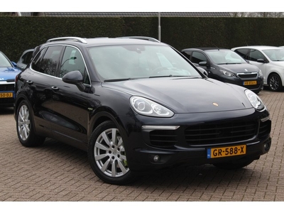 Porsche Cayenne 3.0 S E-Hybrid / Trekhaak / Camera / Leder