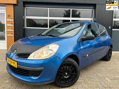 Renault Clio 1.2-16V AuthentiqueTrekhaak!