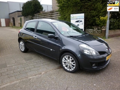 Renault Clio 1.4-16V Dynamique Luxe nieuwe apk!